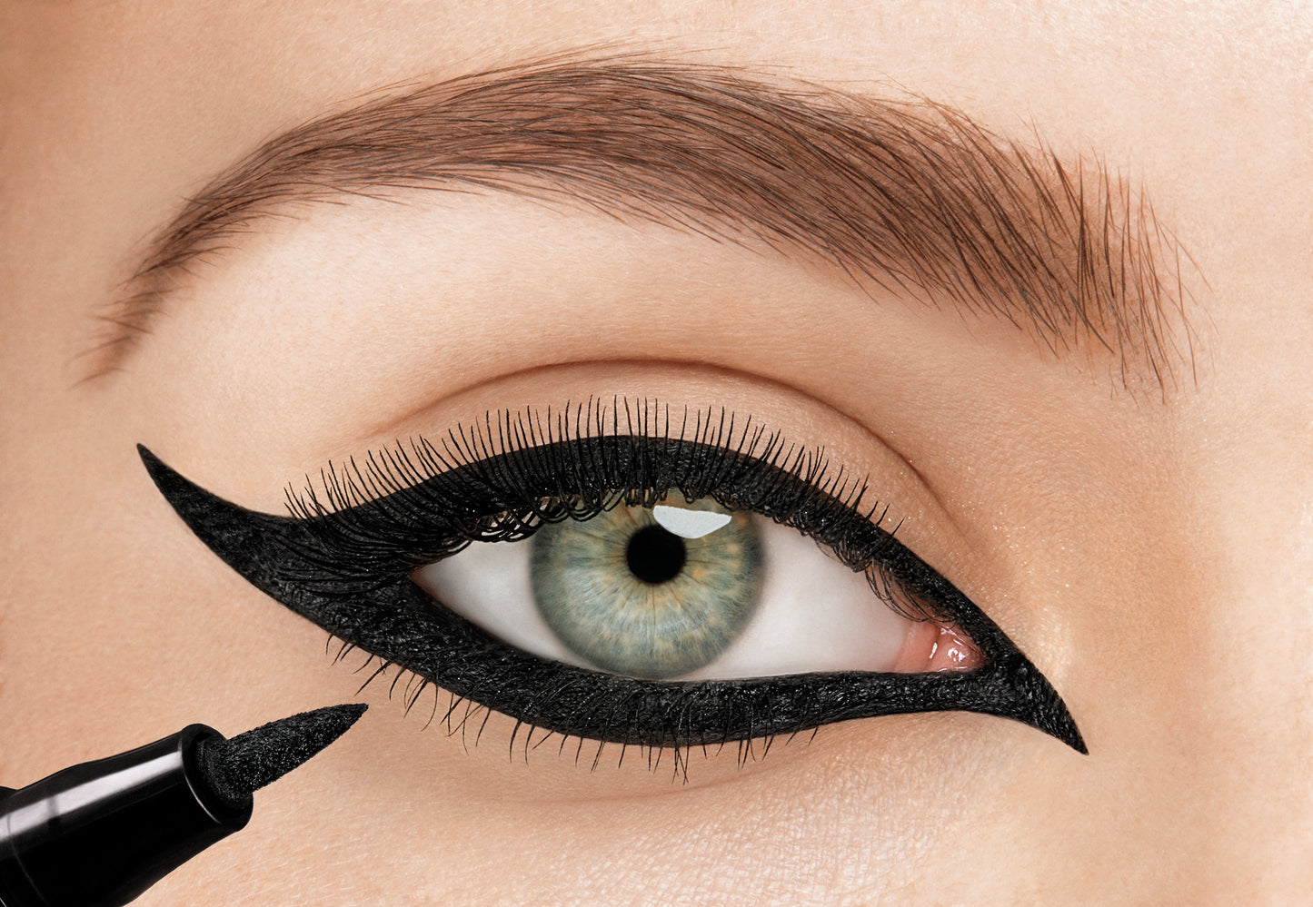 REVLON COLORSTAY LIQUID EYE PEN SHARP LINE - BLACKEST BLACK (003) - DELINEADOR DE OJOS LÍQUIDO